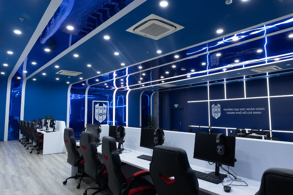 Phòng thi đấu E-Sports